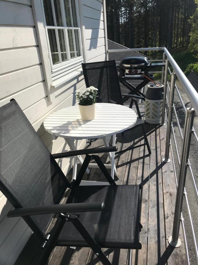 Apartment In Tromso With Sea And Mountain View Buitenkant foto